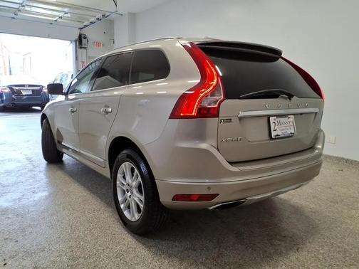 Seashell Metallic 2015 Volvo XC60 T5