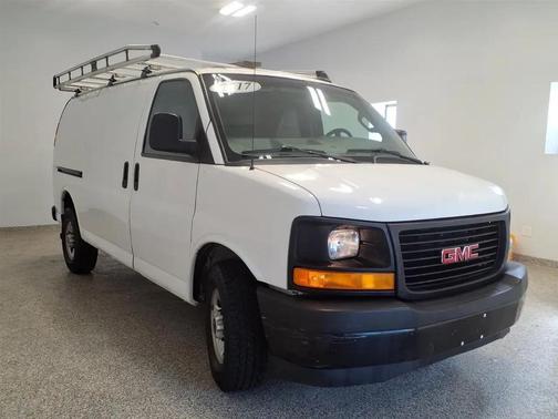 WHI 2017 GMC Savana 2500 Work Van