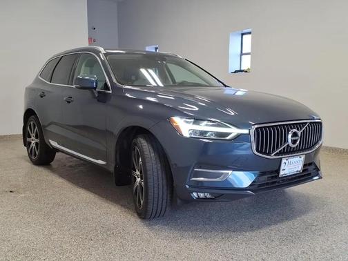 BLU 2019 Volvo XC60 T5 Inscription