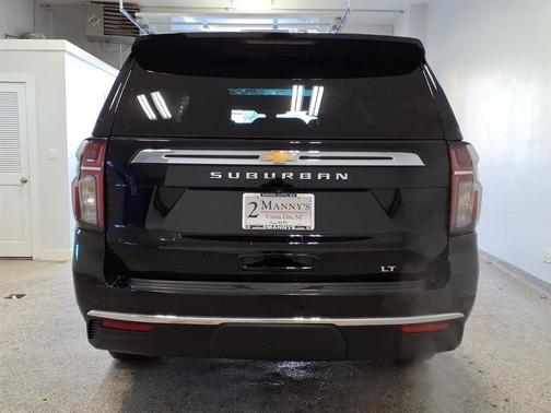 2021 Chevrolet Suburban LT