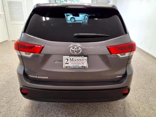 2018 Toyota Highlander LE
