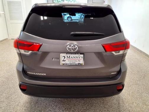 2018 Toyota Highlander LE