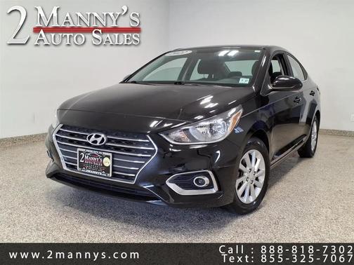 Absolute Black 2022 Hyundai Accent SEL