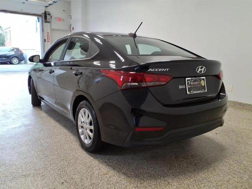 Absolute Black 2022 Hyundai Accent SEL