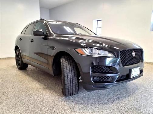 2018 Jaguar F-PACE 25t Premium