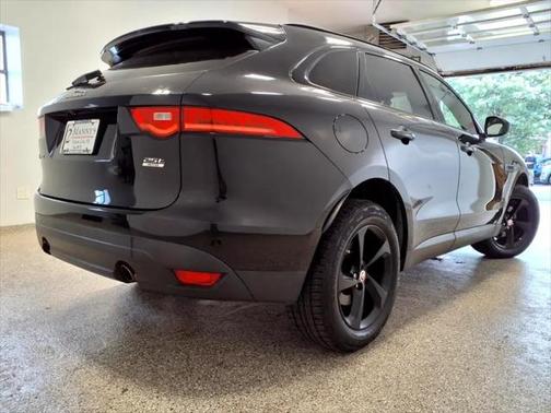 2018 Jaguar F-PACE 25t Premium