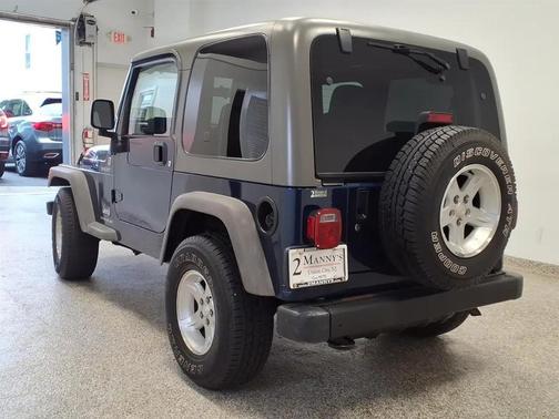 BLU 2005 Jeep Wrangler Sport