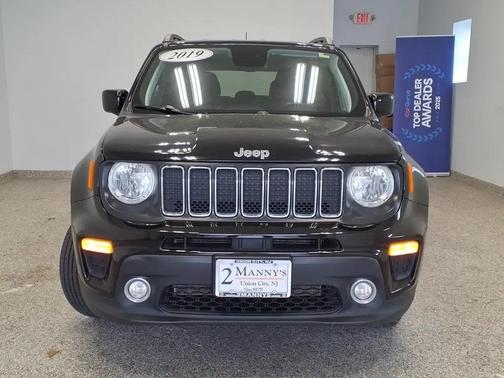 Black Clearcoat 2019 Jeep Renegade Latitude