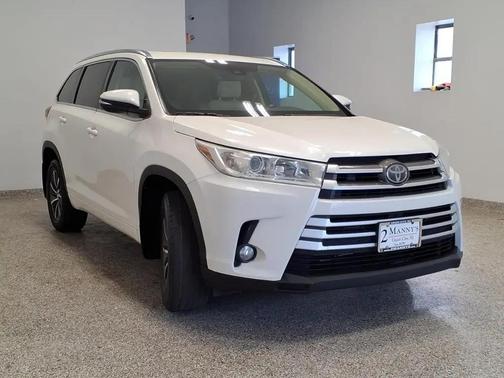 BLIZZARD PEARL 2018 Toyota Highlander XLE