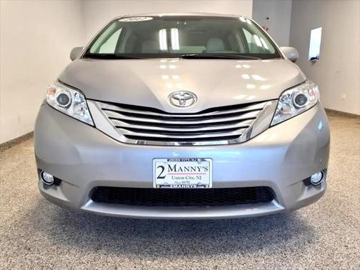 2012 Toyota Sienna XLE