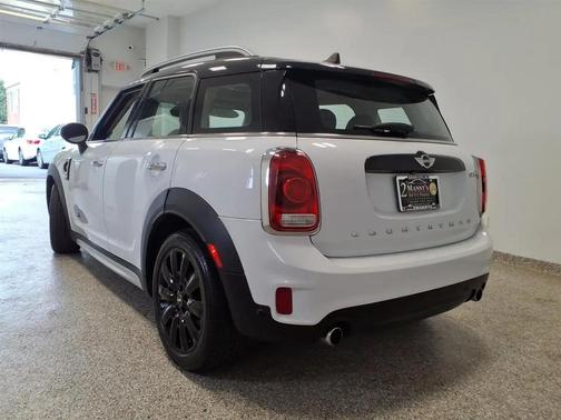 WHI 2018 MINI Countryman Cooper S ALL4