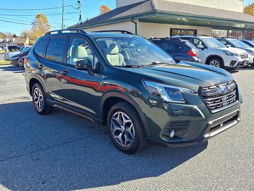 2023 Subaru Forester Premium
