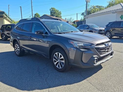2023 Subaru Outback Premium