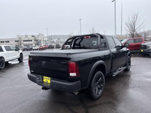 Diamond Black Crystal Pearlcoat 2023 RAM 1500 Classic SLT