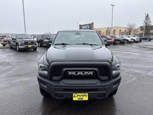 Diamond Black Crystal Pearlcoat 2023 RAM 1500 Classic SLT
