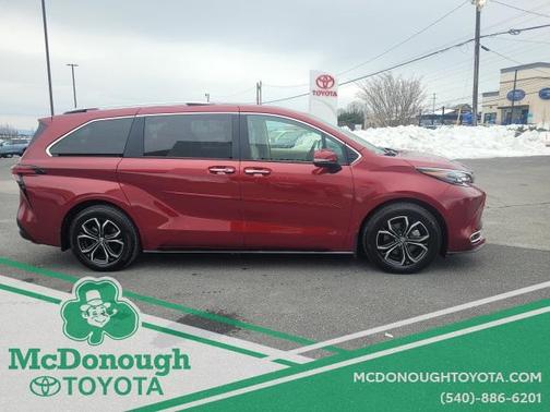 2025 Toyota Sienna Platinum