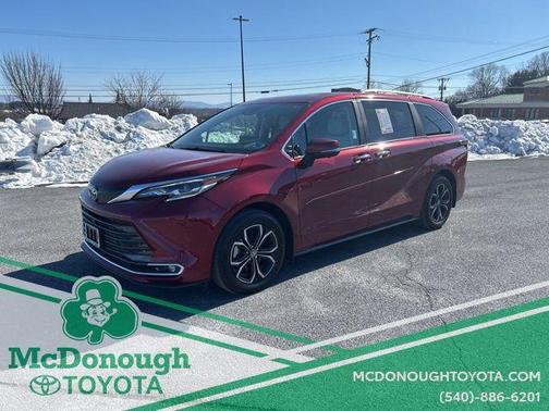 2025 Toyota Sienna Platinum