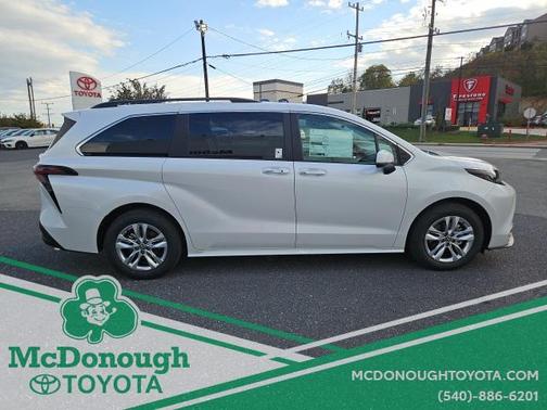 2025 Toyota Sienna XLE 7 Passenger