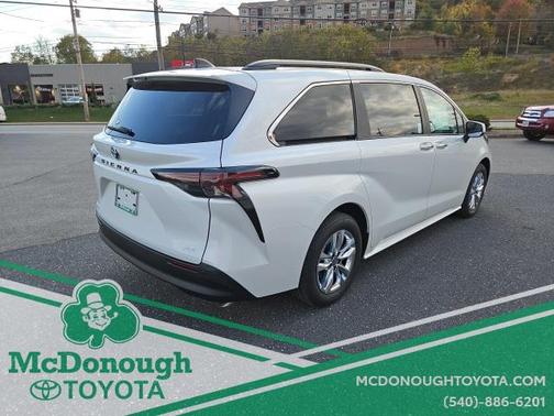 2025 Toyota Sienna XLE 7 Passenger
