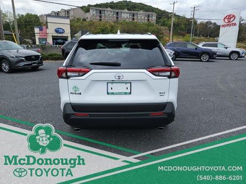 2025 Toyota RAV4 XLE