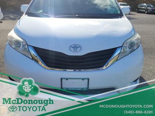 2014 Toyota Sienna LE