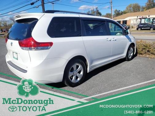 2014 Toyota Sienna LE