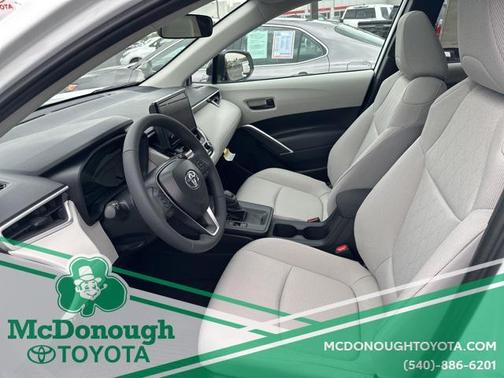 2026 Toyota Corolla Cross LE