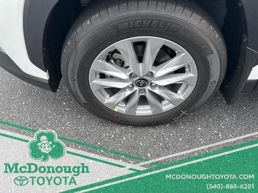 2026 Toyota Corolla Cross LE