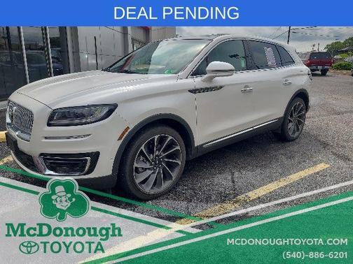 White Platinum Metallic Tri-Coat 2019 Lincoln Nautilus Reserve