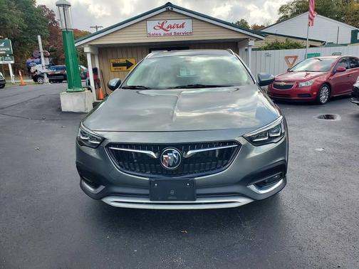 2018 Buick Regal TourX Essence