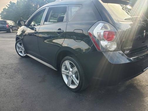 2009 Pontiac Vibe Base