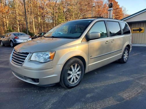2009 Chrysler Town & Country Touring