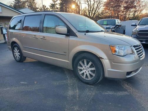 2009 Chrysler Town & Country Touring