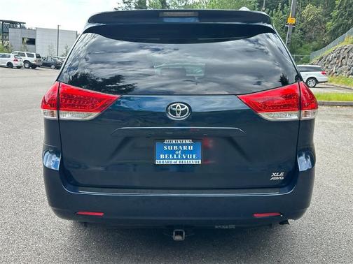 2011 Toyota Sienna XLE