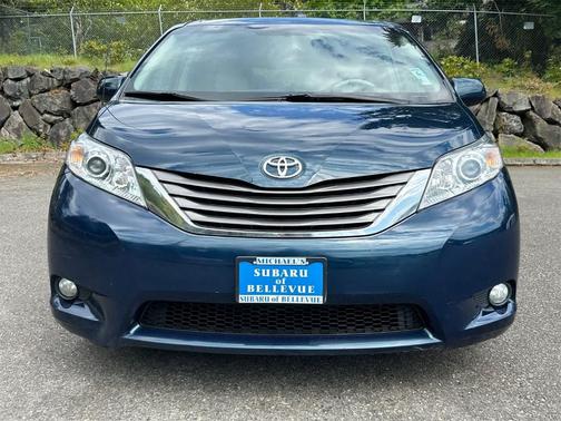 2011 Toyota Sienna XLE