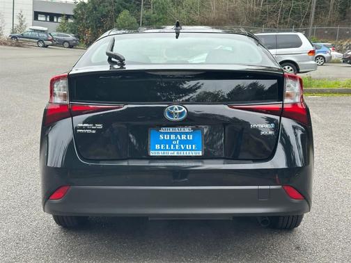 2022 Toyota Prius XLE