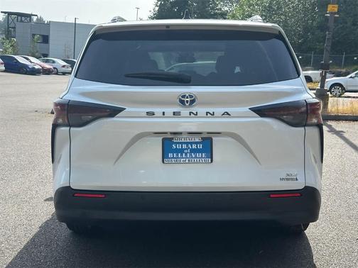2023 Toyota Sienna XLE