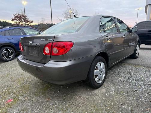 2005 Toyota Corolla LE