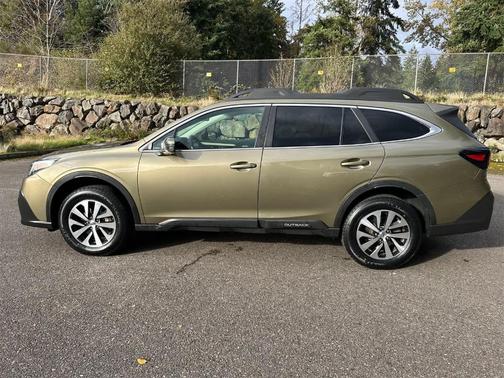 2022 Subaru Outback Premium