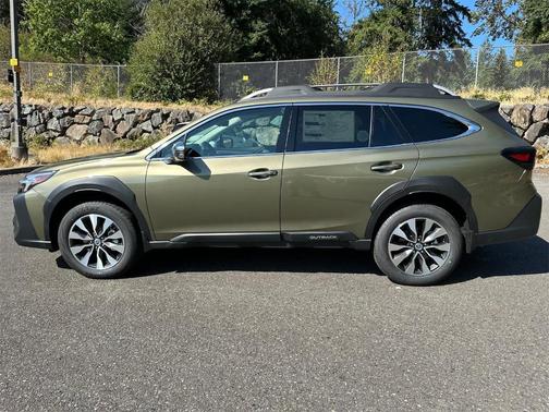 2025 Subaru Outback Touring XT
