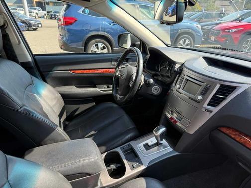 2012 Subaru Outback 2.5i Limited