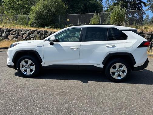 2021 Toyota RAV4 Hybrid LE