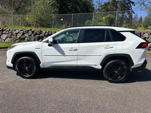 2020 Toyota RAV4 Hybrid LE
