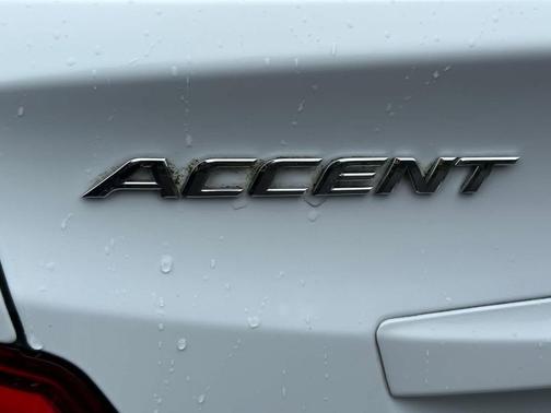 Century White 2016 Hyundai Accent SE