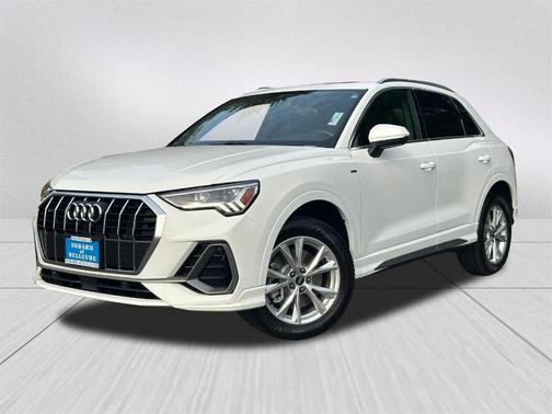 2023 Audi Q3 45 S line Premium