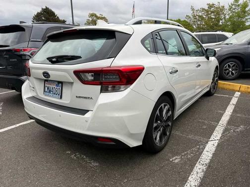 Crystal White Pearl 2022 Subaru Impreza Limited