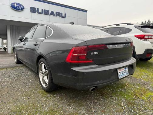2017 Volvo S90 T5 Momentum