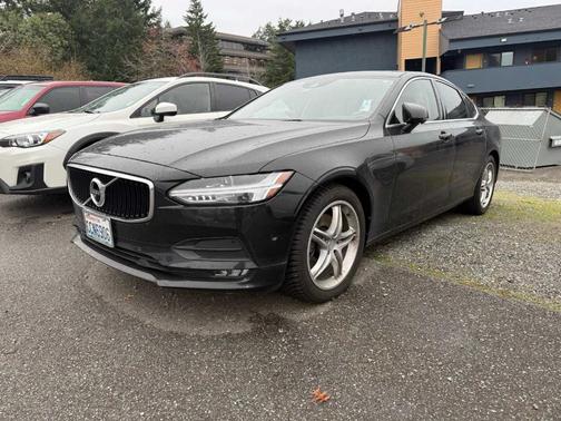 2017 Volvo S90 T5 Momentum