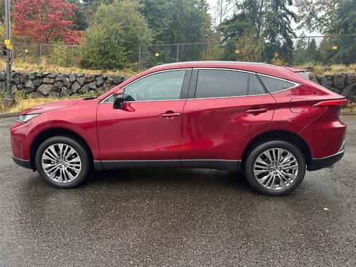 2022 Toyota Venza XLE