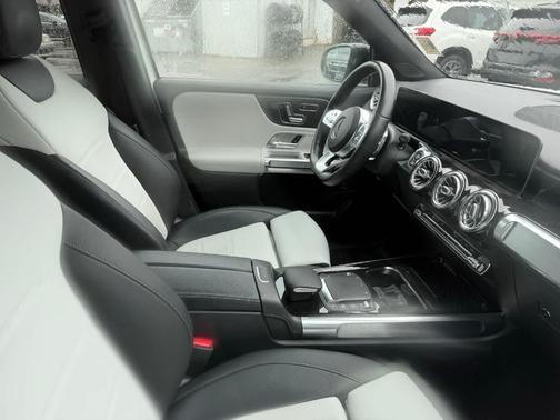 2021 Mercedes-Benz GLB 250 Base 4MATIC